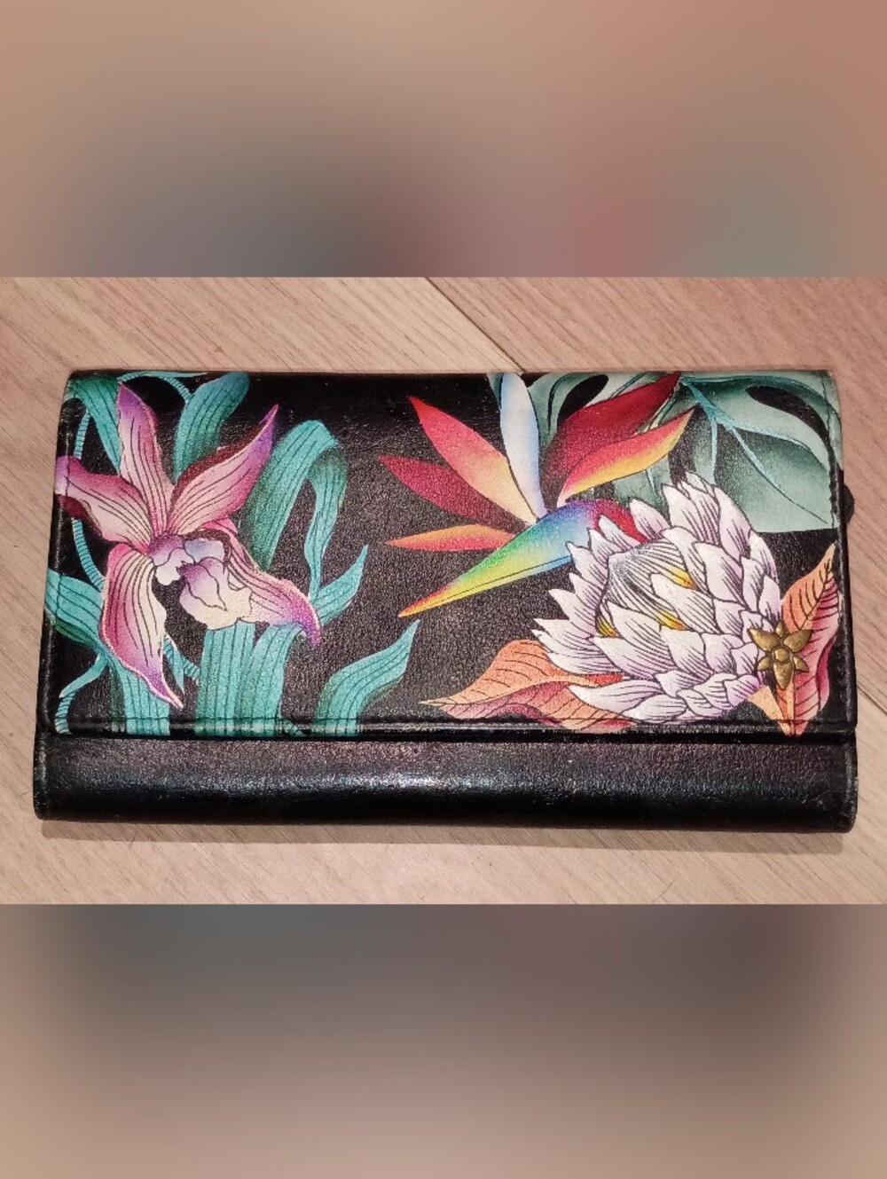 Anushka Hand Painted Leather 2fold RFID Wallet Island Escape Black - Picture 6 of 7